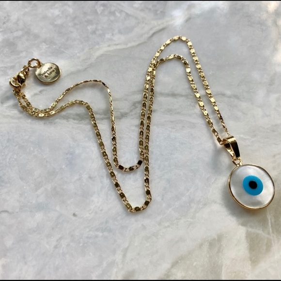 Evil Eye Shell Pendant Necklace - Picture 7 of 11